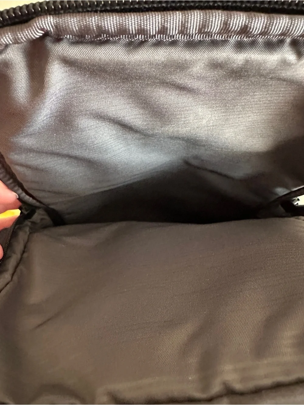 Tumi compact sling